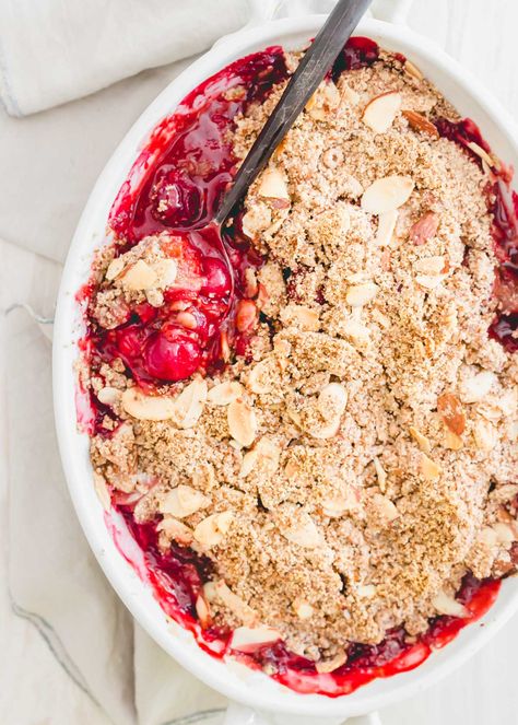 Sour Cherry Crisp, Rhubarb And Apple Crumble, Cherry Crisp Recipe, Davidson Plum, Sour Cherry Pie, Summer Fruit Desserts, Strawberry Rhubarb Crumble, Easy Summer Dessert, Cherry Crisp