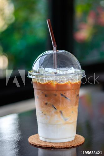 Macchiato Coffee, Iced Caramel Macchiato, Plastic Coffee Cups, Ice Caramel Macchiato, Smoothie Juice, Garden Background, Plastic Glasses, Caramel Macchiato, Easy Treats