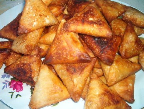 Algerian Food, Iranian Recipes, Chicken Cake, Food Habits, Baked Pancakes, Arab States, Algerian Recipes, Meat Pies, Ground Lamb