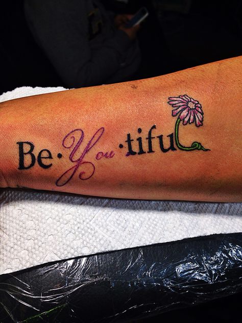 Be You Tiful Tattoo, Mom Tattoo Quotes, Hand Tattoo Women, Tattoo Therapy, Arrow Tattoos For Women, Cool Shoulder Tattoos, African Tattoo, Arm Tats, Word Tattoo