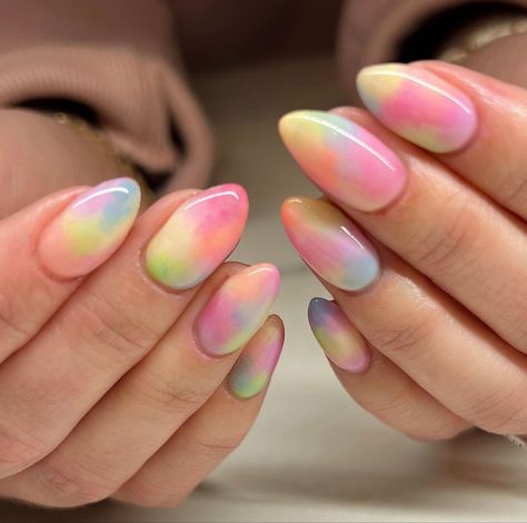 Swirl Color Nails, Tie Dye Almond Nails, Pastel Multicoloured Nails, Tie Dye Gel Nails, Pastel Pride Nails, Rainbow Gradient Nails, Eyeshadow Gel Nails, Tie Dye French Tip Nails, Spring Aura Nails