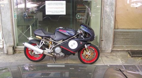 Ducati ST4s Cafe-Racer Ducati St4, Ducati Cafe Racer, Ducati Sport Classic, Modern Bike, Concept Vehicles, Sport Bike, Sport Touring, Mopeds, Cafe Racers