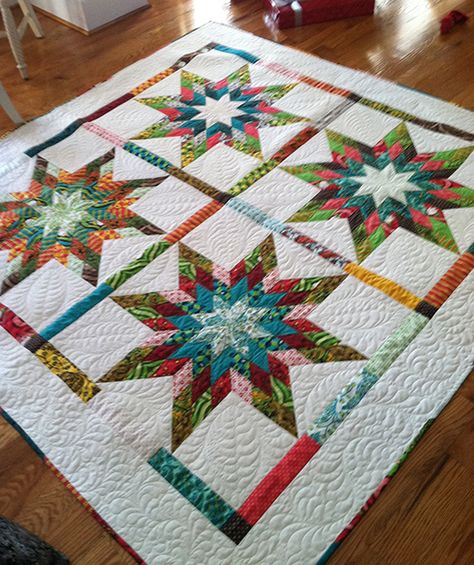 Betsy's Jellied Lone Star Quilt, a Sewing post from the blog Quilting Land, written by Craft Projects on Bloglovin’ Quilting Stars, Star Ideas, Lone Star Quilt Pattern, Quilt Stars, Block Bench, Quilt Crafts, Star Quilt Pattern, Lone Star Quilt, Jelly Roll Quilt Patterns