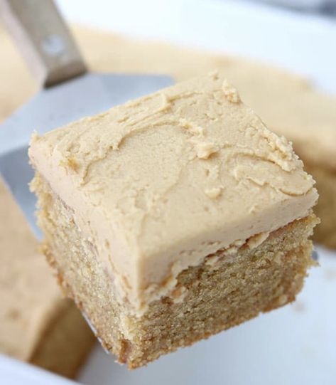 Best Peanut Butter Frosting, Peanut Butter Cake Recipe, Cake With Peanut Butter Frosting, Peanut Butter Sheet Cake, Cake Frosting Recipe, Butter Cake Recipe, Moist Cake, Peanut Butter Cake, Peanut Butter Desserts