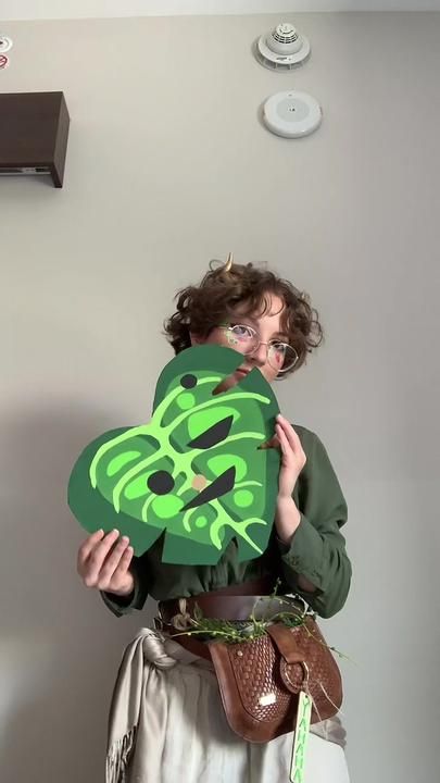 Diy Korok Costume, Korok Mask Diy, Korok Zelda Cosplay, Zelda Costume Diy, Zelda Halloween Costumes, Korok Costume, Totk Cosplay, Link Zelda Costume, Korok Cosplay