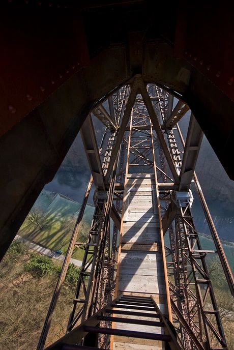 Solingen, lattice Climbing - photography post - Imgur Szechenyi Chain Bridge, Cable Stayed Bridge, Lattice, Climbing, Funny Jokes, Germany, Fair Grounds, Photography, Travel