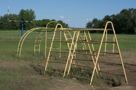 Old playground equipment Old Playground, Vintage Playground, Modern Playground, Cool Playgrounds, Playhouse Plans, Teen Bedroom Designs, Outdoor Climbing, Monkey Bars, Play Structure