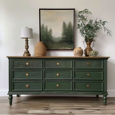 A Ray of Sunlight - Painted Furniture & DIY Green Painted Furniture Living Room, Painted Credenza Ideas, Green Entry Table, Green Chalk Paint Furniture, Dresser Painting Ideas Creative, Dark Green Dresser, Dark Green Furniture, Green Painted Dresser, Furniture Flipping Ideas