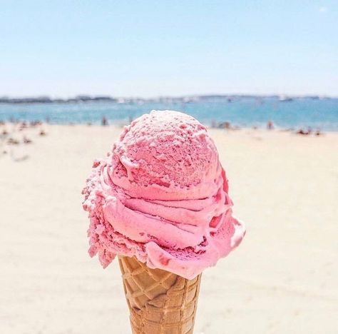 Ice cream on the beach Wallpapers Rosa, Selamat Hari Valentine, National Icecream Day, Pink Ice Cream, Summer Ice Cream, Cream Aesthetic, Paint By Number Kits, Everything Pink, Photo Instagram