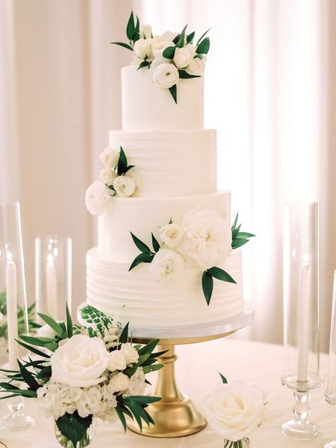 36 of the Most Amazing Wedding Cakes We've Ever Seen | TheKnot.com Green Wedding Cake, Pretty Wedding Cakes, Simple Elegant Wedding, Romantic Wedding Cake, Floral Wedding Cakes, Amazing Wedding Cakes, Wedding Cake Rustic, Simple Wedding Cake, Elegant Wedding Cakes