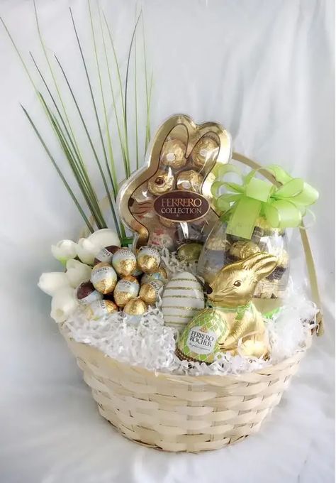 Homemade Easter Baskets, Adult Easter Baskets, Easter Hamper, Easter Gift For Adults, Easter Gift Boxes, Adult Easter, Diy Easter Gifts, Easter Gift Tag, Easter Egg Basket