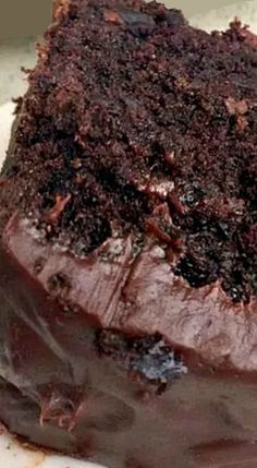 Famous Brick Street Chocolate Cake - Easy, super moist and very chocolatey, with a rich chocolate ganache icing. ❊ Chocolate Ganache Icing, Brick Street, Ganache Icing, Cake Easy, Cake Frosting, Chocolate Cake Recipe, Cake Ingredients, Chocolate Ganache, Chocolate Desserts