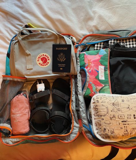 How To Pack For A 10-Day Trip In A Backpack Backpacking Europe Packing, Weekend Trip Packing, Backpacking Packing List, Backpacking Outfits, Weekend Packing, Minimalist Packing, Europe Packing List, Backpack Essentials, Packing For Europe