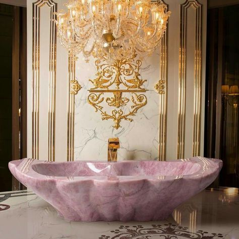 ✨PrincessChelRB✨ Would love tub shaped as giant clam shell.... بيوت ملكية, Bathtub Design, Hus Inspiration, Dream Bathrooms, Dream Bathroom, Sink In, Rose Quartz Crystal, Beautiful Bathrooms, Design Case