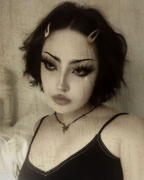 Goth Eye Makeup, Dark Makeup Looks, Punk Makeup, Alt Makeup, Swag Makeup, Alternative Makeup, Emo Makeup, Dope Makeup, Edgy Makeup