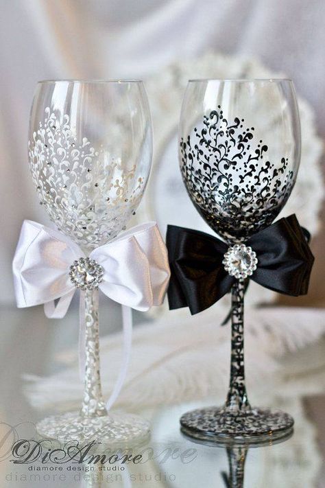 DIY Wedding Champagne Glasses | DIY Wedding Champagne Glasses Ideas3 Wedding Champagne Glasses, Painted Glasses, Black White Wedding, Wedding Glasses, Painted Wine Glasses, Wine Wedding, Champagne Wedding, Flower Decor, Wedding Wishes