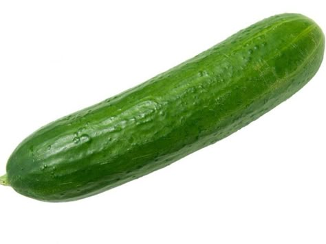 Cucumber is a popular home remedy for eye conditions like puffiness, swelling, & dark circles. Also, Vitamin C & caffeic acid in cucumbers help eliminate water retention. Cucumber Health Benefits, Home Remedies For Sinus, Water Retention Remedies, Cucumber On Eyes, Cucumber Benefits, Funny Fruit, Cucumber Seeds, Fruit Picture, Summer Vegetable