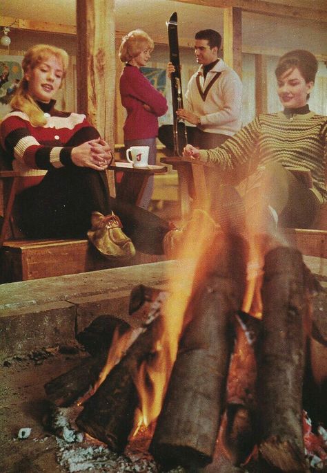 Vintage Skiing Aesthetic, Ski Lodge Aesthetic, Vintage Ski Lodge, Ski Inspiration, Skiing Aesthetic, Ski Party, Ski Aesthetic, Apres Ski Style, Ski Vintage