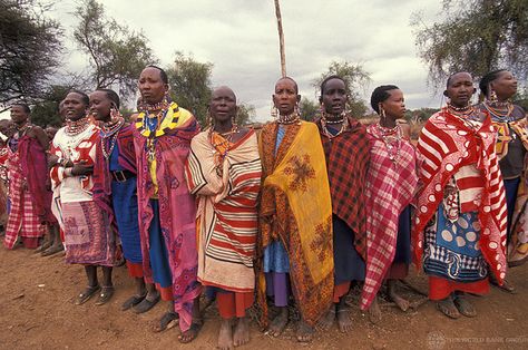 Group of women in traditional clothing. Kenya. Photo: © Curt Carnemark / World Bank. Kenya Clothing, African Love, Animal Tails, Contemporary Textiles, Future Fashion, African Culture, Ivory Coast, African Inspired, Traditional Clothing