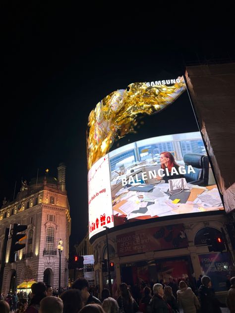 City by night, billboards, night aesthetic, London by night Night Aesthetic London, Billboard Aesthetic, London Billboard, Piccadilly Circus London, City By Night, Europe Pics, Aesthetic London, Piccadilly Circus, Black Photography