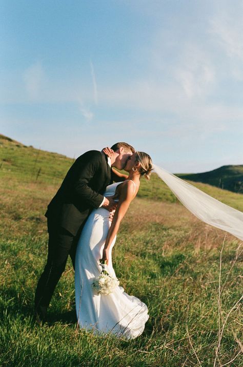 Real Wedding | Taylor + Tyler Nantucket Elopement, Wedding Photos Outside, Christian Summer Camp, Christian Summer, Photography Tips And Tricks, Best Wedding Photography, Candid Wedding Photos, Wedding Photography Tips, Disco Dance