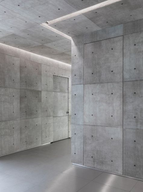 Alcantara Headquarter, Milan - Domus Concrete Interior Design Office, Concrete Board, Wall Concrete, Concrete Wall Panels, Retail Branding, Return To Nature, Online Architecture, Front Wall Design, Concrete Interiors