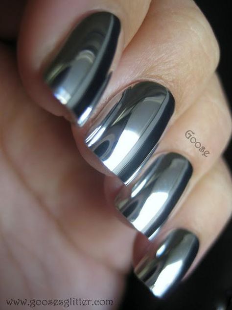 Mirror Nails Mirror Nail Polish, Metallic Nails Design, Silver Nail Polish, Chrome Nail Polish, Nagel Design, Mirror Nails, Silver Nail, Metallic Nails, Nail Swag