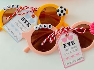 APlusCreativeCo - Etsy Teacher Valentine Gifts For Students, Valentines For Students From Teachers, Preschool Valentines Day Gifts, Valentines Gifts For Students, Toddler Valentines Day Gifts Daycare, Valentine Gift For Students, Classroom Gifts For Students, Daycare Valentines, Sunglasses Valentine