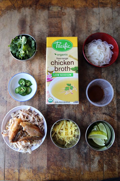 chicken-pho-ingredients Easy Chicken Pho Recipe, Pho Ingredients, Easy Chicken Pho, Easy Pho, Pho Recipes, Chicken Pho Recipe, Pho Soup Recipe, Asian Treats, Vietnamese Chicken