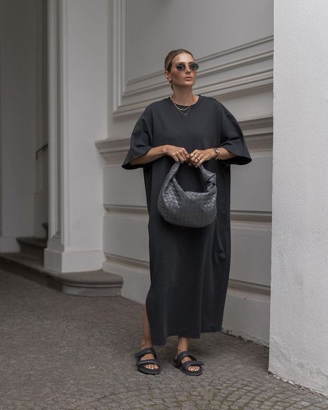 Oversized Dress Outfit, Oversize Dress Outfit, Summer Minimal Outfit, Oversized Summer Outfit, Minimal Summer Outfits, Morning Outfit, Eclectic Fashion, Outfits Verano, Closet Fashion