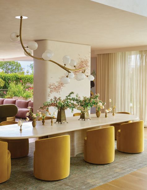 Feng Shui Dining Room, Interior Design Per La Casa, Beverly Hills Houses, Chrissy Teigen, Design Del Prodotto, John Legend, California Homes, Dining Room Design, Architectural Digest