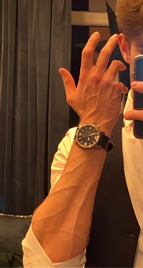 Veiny Forearm, Hand Veins Men Aesthetic, Daddy Outfits Men, Vainy Hands Man, Big Buff Men, Men Hands, Veiny Arms, Veiny Hands, Strong Hands