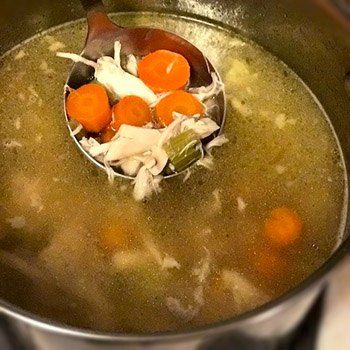 Jewish Chicken Soup, Jewish Cuisine, Recipe Soup, Chicken Soup Recipe, Soup Recipes Chicken Noodle, Sauteed Vegetables, Jewish Recipes, Chicken Soup Recipes, Chicken Soup