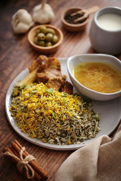 Baghali Polo Ba Mahiche, Baghali Polo, Dill Rice, Iranian Dishes, Bean Rice, Juice Ad, Iran Food, Fava Bean, Lima Bean