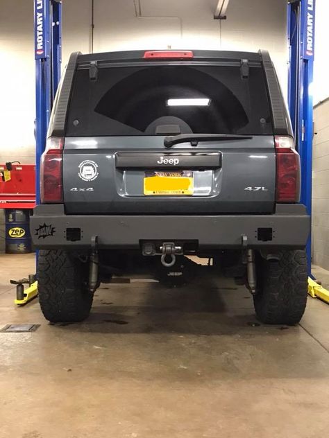 Jeep Commander Lifted, Jeep Wk, Jeep Xj Mods, Man Garage, Jeep Ideas, Dock Bumpers, Jeep Xj, Road Race, Jeep Commander