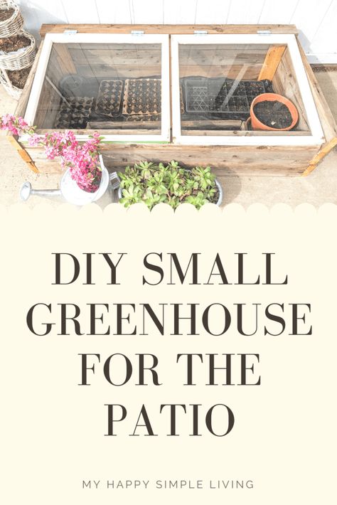 Small Garden Ideas Diy, Easy Diy Greenhouse, Diy Small Greenhouse, Diy Mini Greenhouse, Simple Greenhouse, Window Greenhouse, Reclaimed Windows, Yard Diy, Outdoor Greenhouse