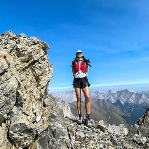 Hiking Outfit Ideas, Trekking Outfit, Cute Hiking Outfit, Hiking Fits, Hiking Outfits, Spring Hiking, Hiking Outfit Women, Summer Hiking, Summer Hiking Outfit