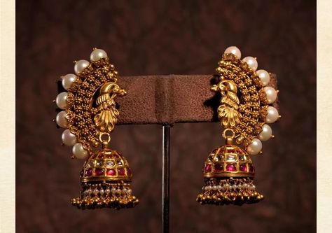 Earing Gold Design Simple Tops, Jumki Design Gold, Ear Rings Gold Indian, Pearl Ear Rings, Temple Jewellery Earrings, Gold Jhumka, Wedding Jewelry Sets Bridal Jewellery, Gold Jhumka Earrings, Indian Jewelry Earrings