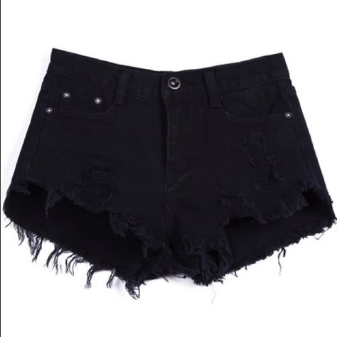 black denim shorts Really cute shorts just a size too small for me! Never been worn. I normally wear a size 27 in forever 21 shorts. Shorts Jean Shorts Black Ripped Shorts, Fringe Denim Shorts, Distressed High Waisted Shorts, Black Distressed Shorts, Shorts Ripped, Destroyed Denim Shorts, Vintage Jean Shorts, Vintage Denim Shorts, Pants Short