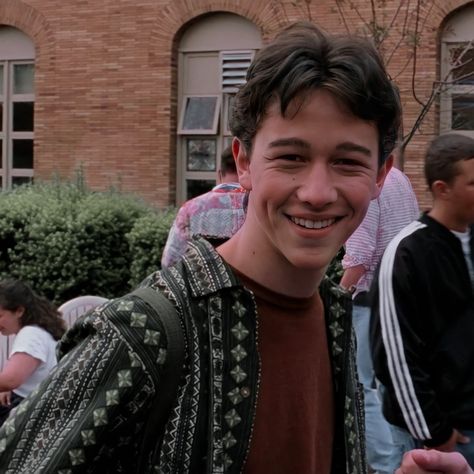 Joseph Gordon Levitt 10 Things I Hate About You, Joseph Gordon Levitt Aesthetic, Boys From Movies, Joseph Gordon Levitt Icon, Cameron James 10 Things I Hate About You, Cameron From 10 Things I Hate About You, Joseph Gordon Levitt 10 Things, Guys From Movies, Cameron Ten Things I Hate About You