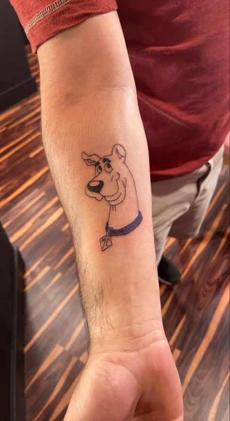 Tattoo in memory of a lost loved one with their initials on the collar and their color Literature Tattoos, Scooby Doo Tattoo, Tattoo In Memory, Memorial Tattoo, Infinity Tattoo, Scooby Doo, Tattoo Ideas, Literature, Initials