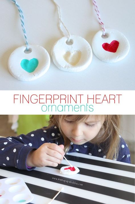 Fingerprint Heart, Ornament Craft, Preschool Christmas, Christmas Ornaments Homemade, Mors Dag, Heart Ornament, Craft For Kids, Christmas Crafts For Kids, Christmas Activities