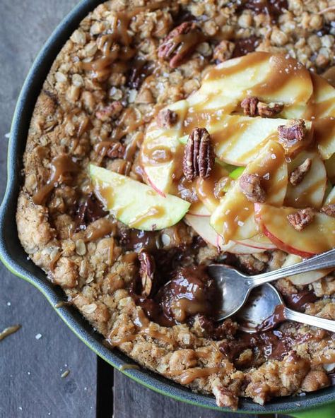 Oatmeal Chocolate Chunk Salted Coffee Caramel Apple Skillet Cookie - Half Baked Harvest Half Baked Harvest Apple, Apple Skillet, Coffee Caramel, Gooey Cookies, Skillet Cookie, Roasted Pecans, Oatmeal Chocolate, Caramel Coffee, Half Baked