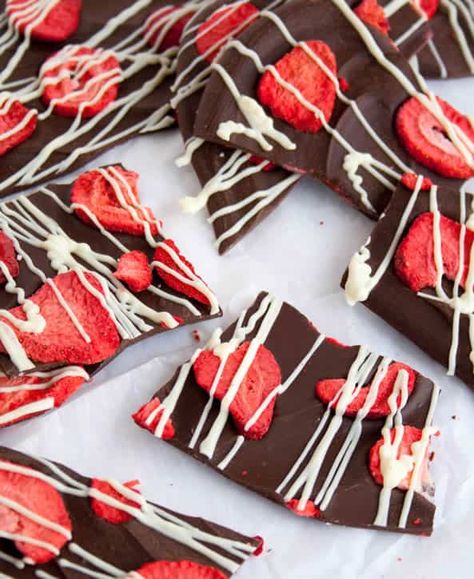 Strawberry Chocolate Bark REV Strawberry Bark, Easy Treats To Make, Chocolate Slabs, Candy Bark, Strawberry Chocolate, Bark Recipe, Freeze Dried Strawberries, Dried Strawberries, Chocolate Bark