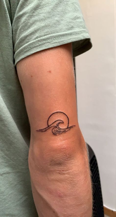 Tattoo Infinity Tattoos Men, Sunset Tattoo Men, Above Elbow Tattoo Men, Back Elbow Tattoo, Virgo Tattoo For Men, Inside Elbow Tattoos For Women, Above Elbow Tattoos For Women, Elbow Tattoo Men, Above Elbow Tattoo