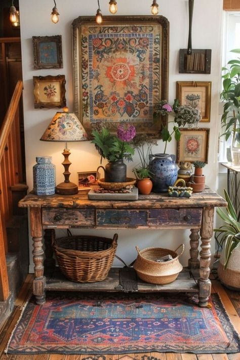 Rustic Meets Boho Decor, Entryway Ideas Cottagecore, Boho Rooms Vintage, Interior Pop Of Color, Colorful Boho Apartment Decor, Boho Vintage Home Decor, Eclectic World Traveler Decor, Cottage Boho Decor, Boho Gallery Wall Ideas