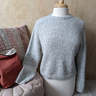 Ravelry: Softcore Sweater pattern by Espace Tricot Pullover Sweater Knitting Pattern, Easy Knit Blanket, Aran Knitting Patterns, Knitting Patterns Free Sweater, Jumper Knitting Pattern, Jumper Patterns, Amazing Crochet, Simple Sweaters, Handmade Sweater