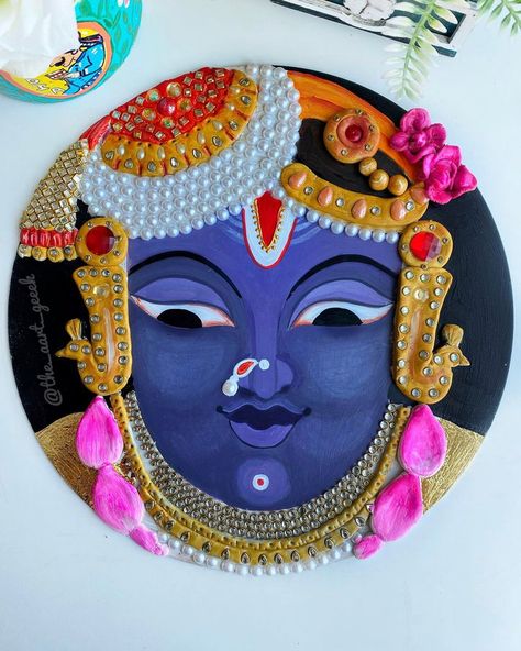 shrinathji #krishna #painting #art #paintingart #indian Shrinathji Lippan Art, 3d Clay Art, Art Krishna, Mantra For Good Health, Realistic Pencil Drawings, Lippan Art, Clay Wall Art, Art Decor Diy, Clay Wall