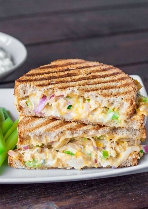 Cheese Chicken Sandwich, Toasted Sandwich Recipes, Onion Grilled Cheese, Cheese Toasties, Chicken Sandwich Recipe, Grill Cheese Sandwich Recipes, Cheese Sandwich Recipes, Chicken Sandwich Recipes, Toast Sandwich