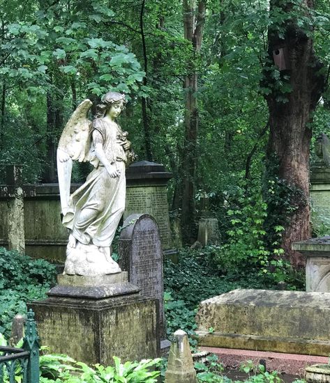 Highgate Cemetery, London Cemetery Reference, Drawtober 2022, Drawtober 2023, Cemetery Aesthetic, Cemetary Statue, Highgate Cemetery London, Tomb Stones, Graveyard Art, Goth House